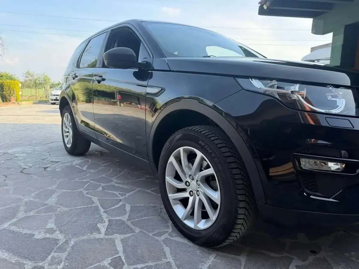 Usata Land Rover Discovery Sport HSE Luxury 190 CV (139 kW) 2015 Nero SUV