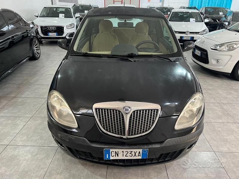 Usata Lancia Ypsilon 80 CV (58 kW) 2005 Nero Utilitaria