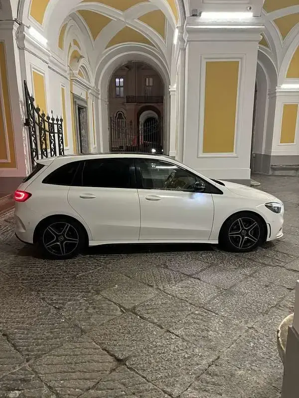 Usata Mercedes B180 Premium 116 CV (85 kW) 2019 Utilitaria