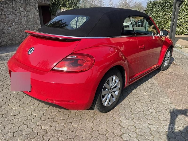 Usado VW Beetle 102 CV (75 kW) 2013 Rojo Utilitario