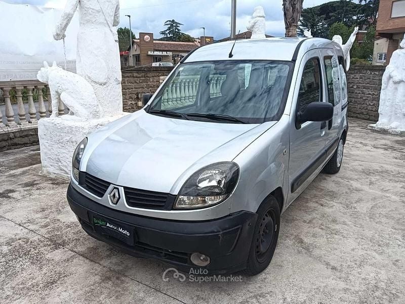 Usado Renault Kangoo 75 CV (55 kW) 2007 Plateado Monovolumen