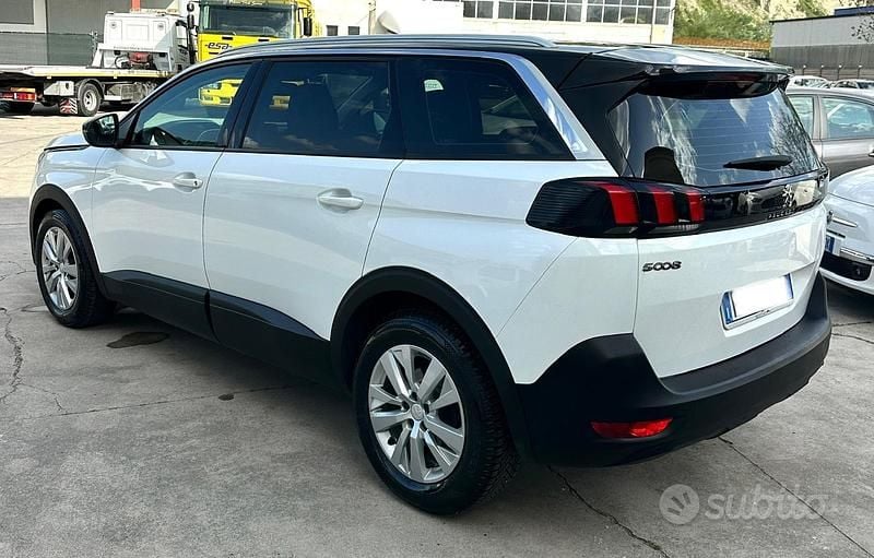 Usata Peugeot 5008 Allure 130 CV (95 kW) 2018 Bianco SUV
