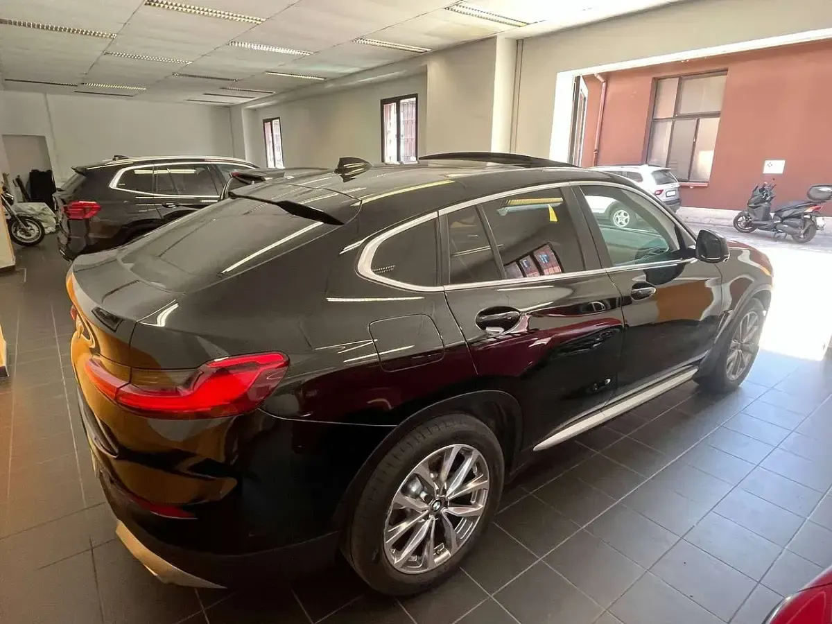 Usata BMW X4 M Sport 184 CV (135 kW) 2022 Nero SUV