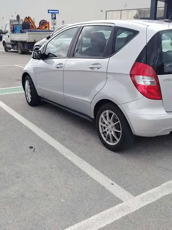 Usata Mercedes A150 Elegance 95 CV (69 kW) 2009 Argento Monovolume