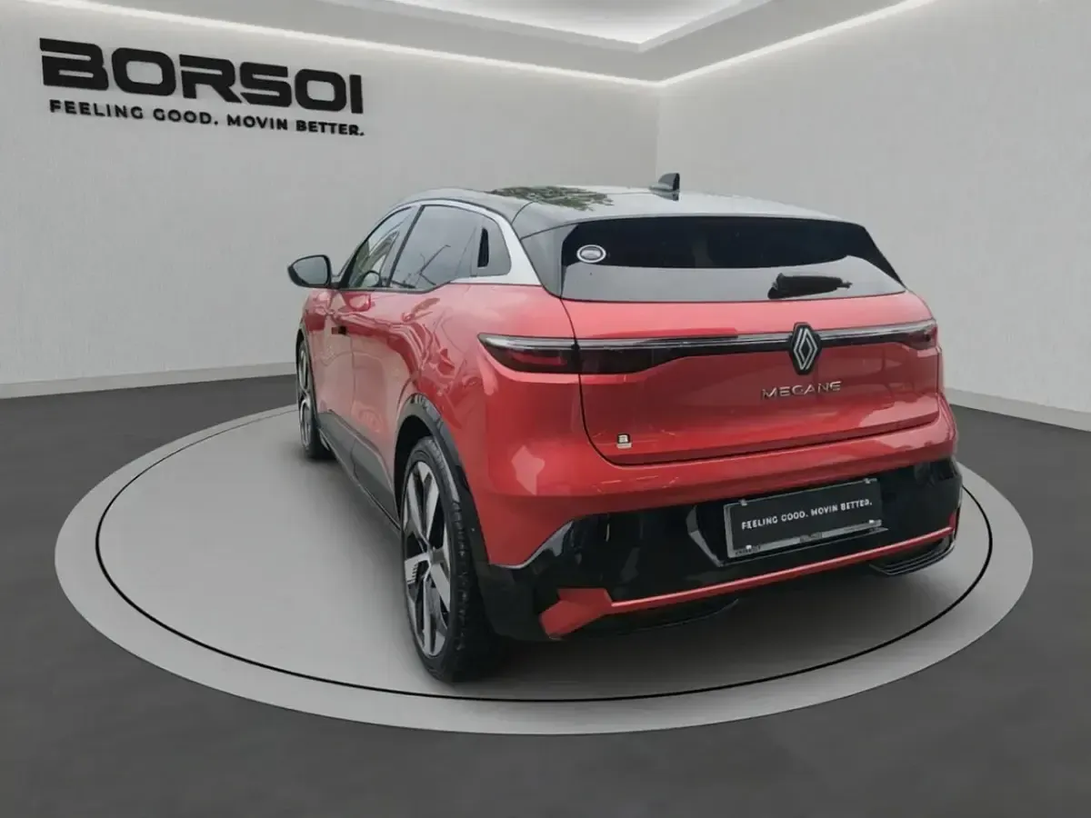 Usata Renault Mégane Techno 55 kW (75 CV) 2023 Bic. rosso/nero SUV
