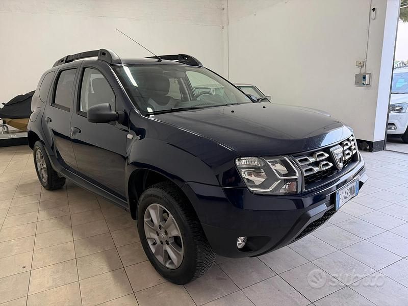 Usata Dacia Duster Lauréate 115 CV (84 kW) 2017 Blu SUV