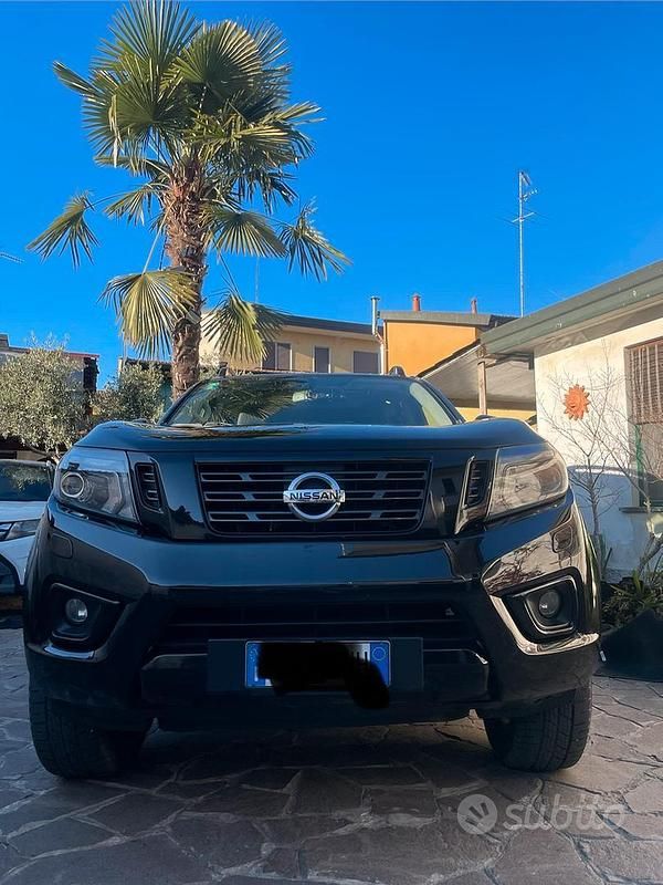 Usata Nissan Navara 190 CV (139 kW) 2018 Nero Pick-up