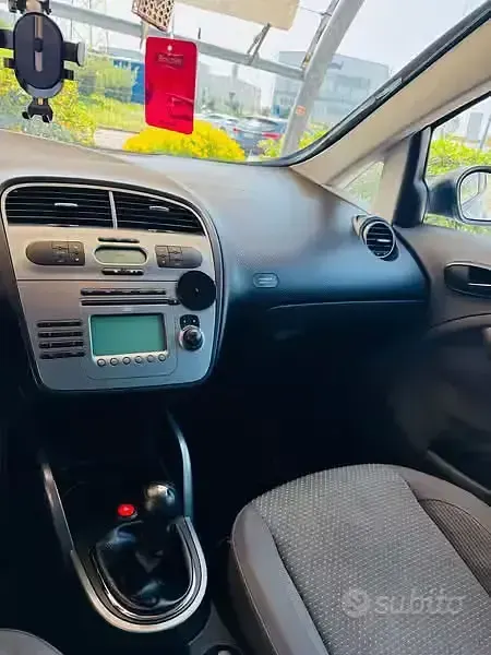Usata Seat Altea 105 CV (77 kW) 2008 Grigio Monovolume