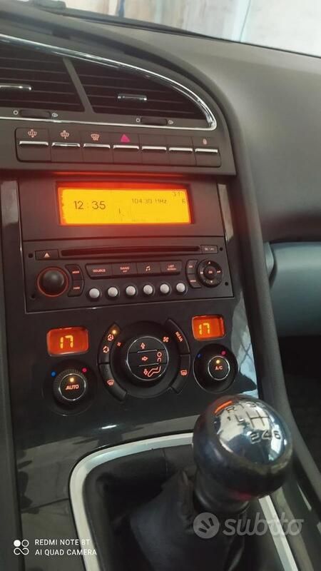 Usata Peugeot 5008 109 CV (80 kW) 2010 Blu Monovolume