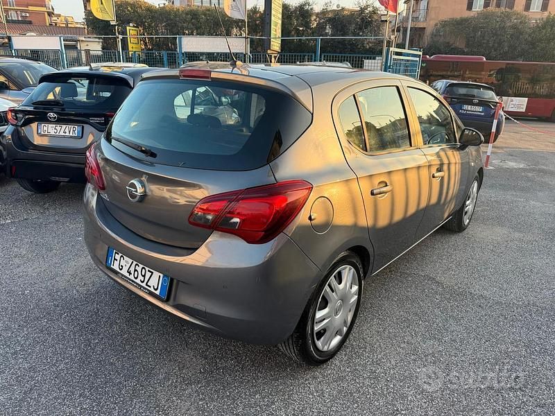 Usata Opel Corsa 69 CV (50 kW) 2017 Grigio Berlina
