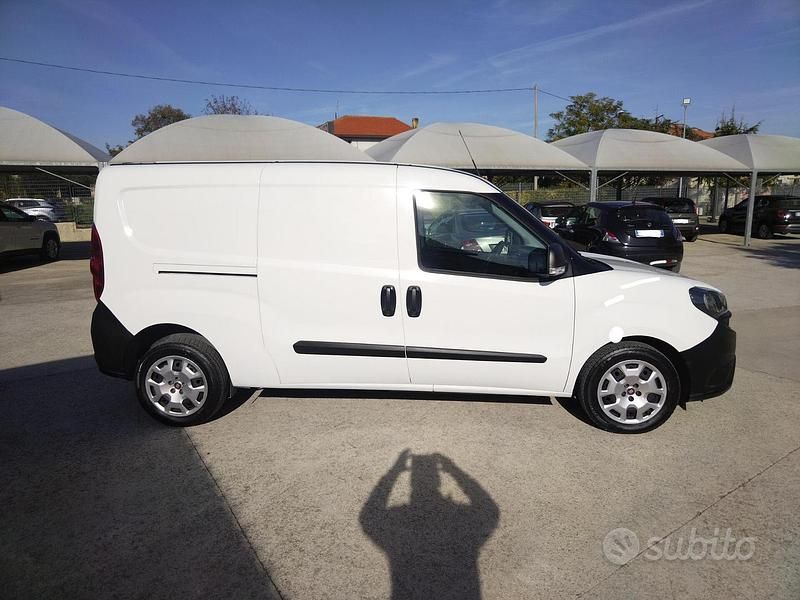 Bianco Usata 2022 Fiat Doblò Monovolume | 11.475 € (Super prezzo) - Immagine 1/4