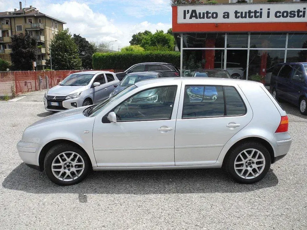 Usata VW Golf IV 101 CV (74 kW) 2003 Grigio Berlina