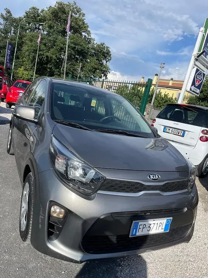 Usata Kia Picanto 65 CV (47 kW) 2018 Grigio Utilitaria