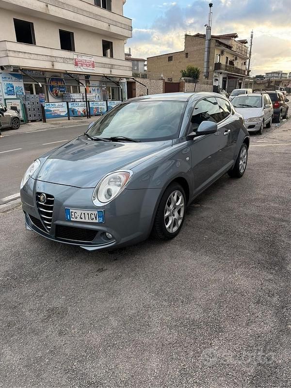 Usata Alfa Romeo MiTo Distinctive 120 CV (88 kW) 2011 Grigio Utilitaria