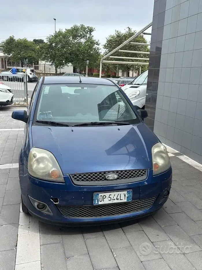 Usata Ford Fiesta 68 CV (50 kW) 2008 Blu Utilitaria