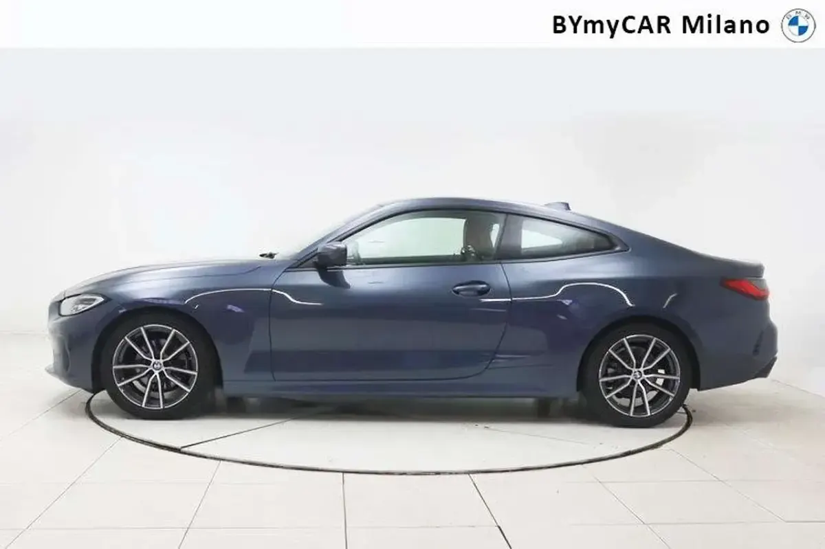 Usata BMW 420 Coupé Sport Line 190 CV (139 kW) 2021 Arctic race blue metallic Coupé