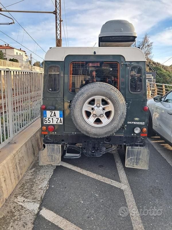 Usata Land Rover Defender 2010 Verde SUV