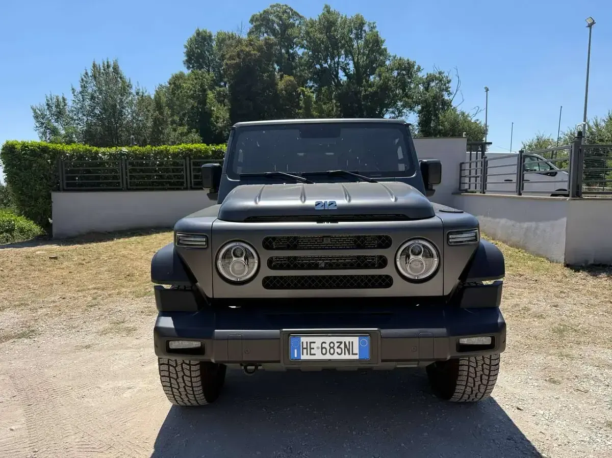Usata EMC 212 166 CV (122 kW) 2026 Opaco SUV