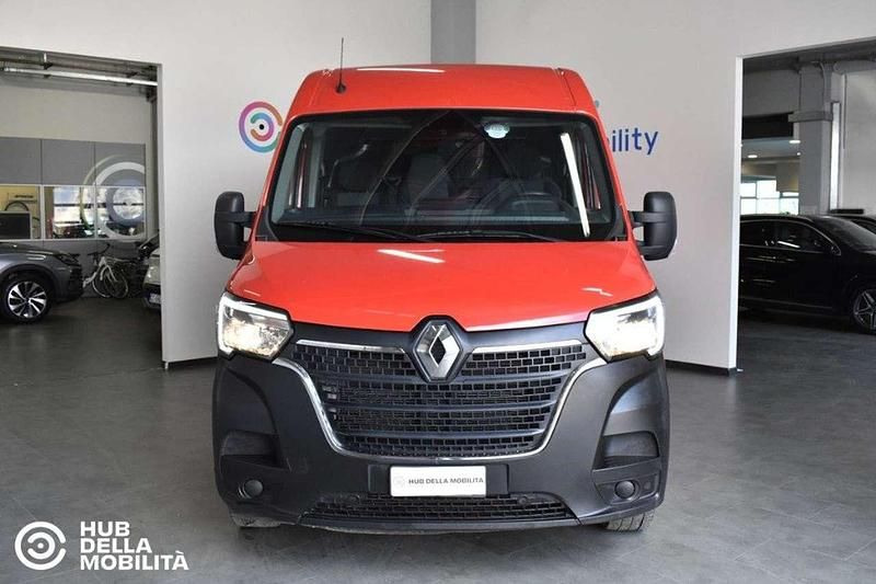 Usata Renault Master 135 CV (99 kW) 2024 Rosso Monovolume