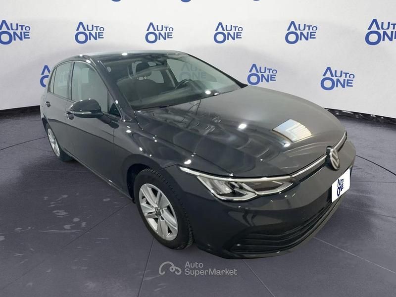 Gray Usata 2022 VW Golf Life Berlina | 19.400 € (Super prezzo) - Immagine 1/3
