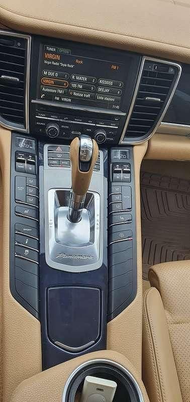 Usata Porsche Panamera 250 CV (183 kW) 2014 Nero Utilitaria
