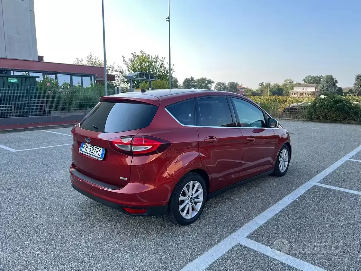 Usata Ford C-MAX Titanium 125 CV (91 kW) 2017 Rosso Monovolume
