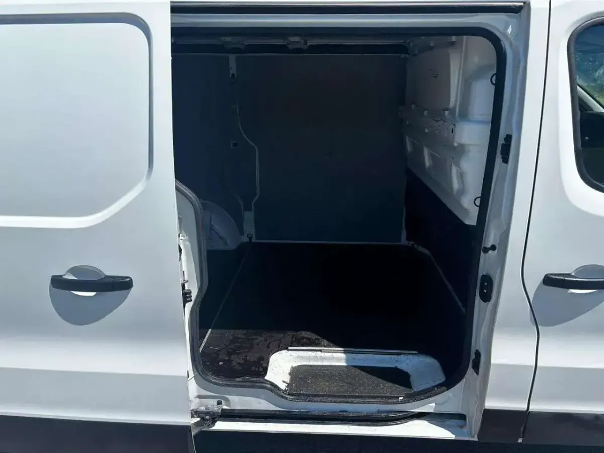 Usata Renault Trafic 110 CV (80 kW) 2024 Bianco Monovolume