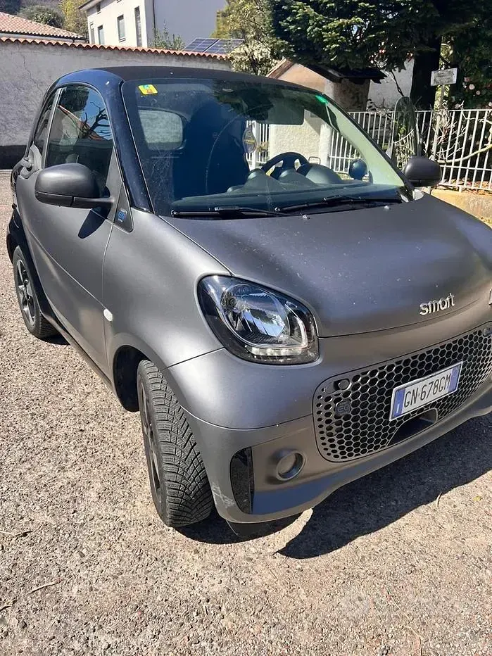 Usata Smart ForTwo Electric Drive Pulse 41 kW (56 CV) 2023 Grigio Berlina