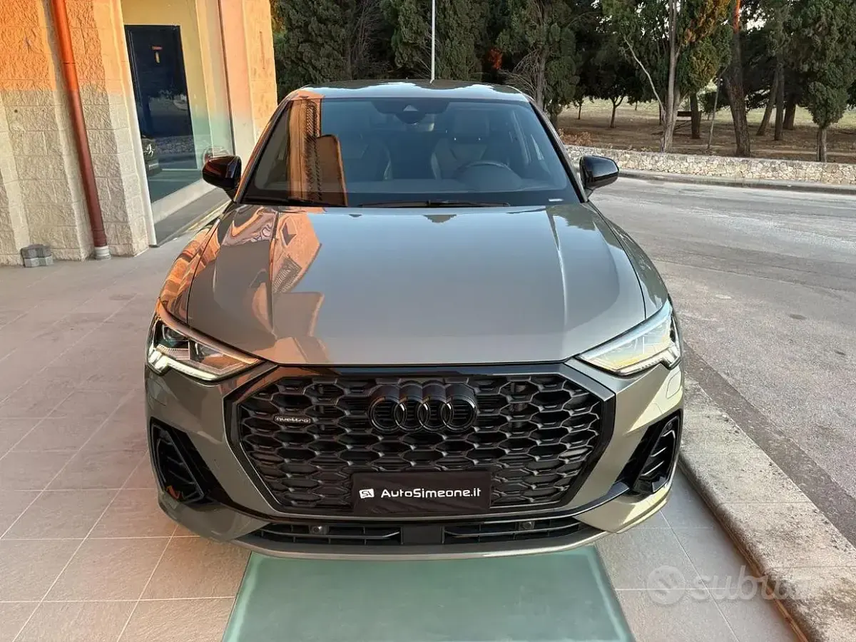 Usata Audi Q3 Sportback S-line plus 200 CV (147 kW) 2023 Grigio SUV