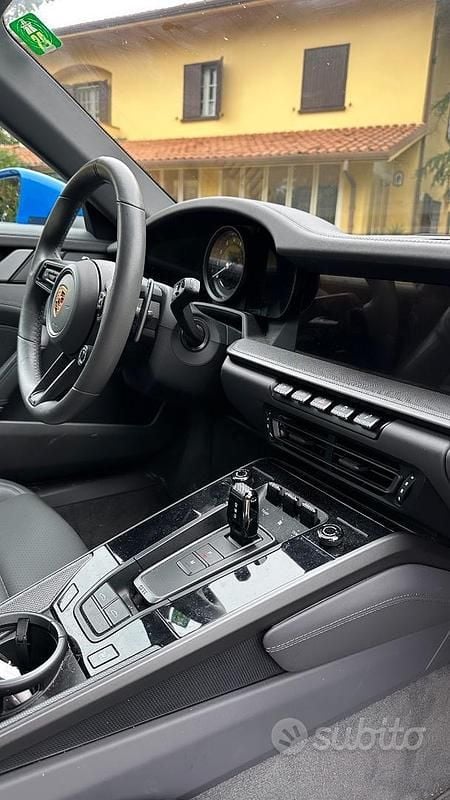 Usata Porsche 911 Targa 4 2023 Cabrio
