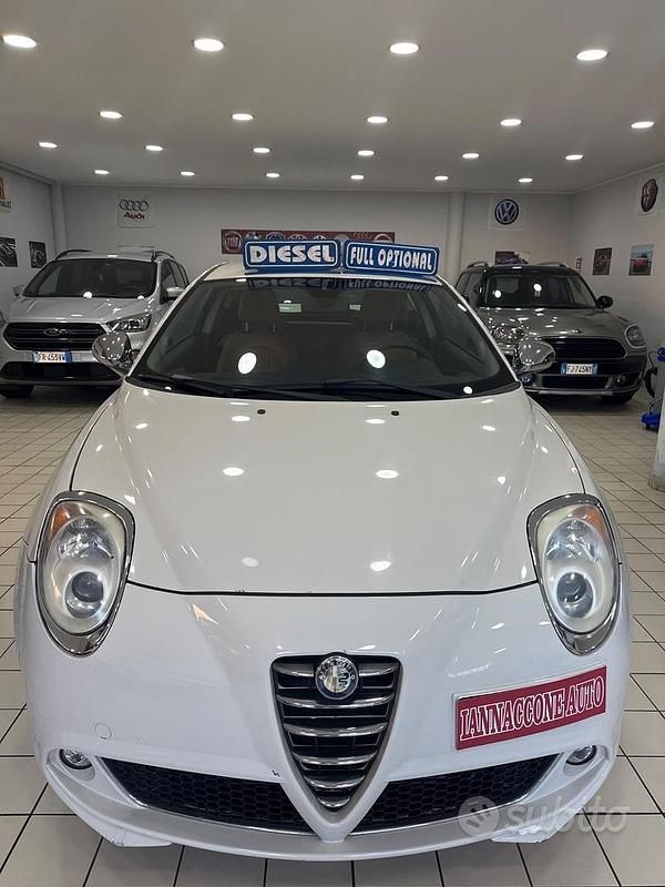 Beige Usata 2010 Alfa Romeo MiTo Due volumi | 3500 € (Buon prezzo) - Immagine 1/4