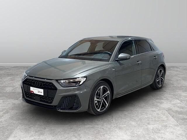 Grigio chronos metallizzato Nuova 2025 Audi A1 S-Line | 33.900 € (Ottimo prezzo) - Immagine 1/4