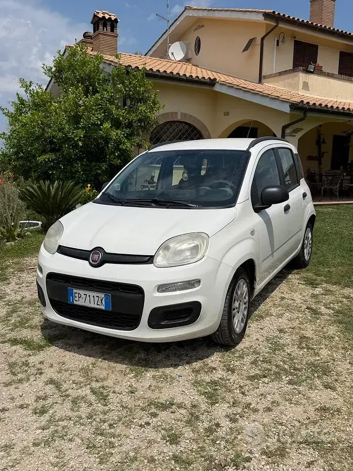 Usata Fiat Panda Lounge 75 CV (55 kW) 2013 Bianco Utilitaria