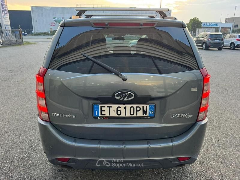 Usata Mahindra XUV500 140 CV (102 kW) 2014 Grigio SUV