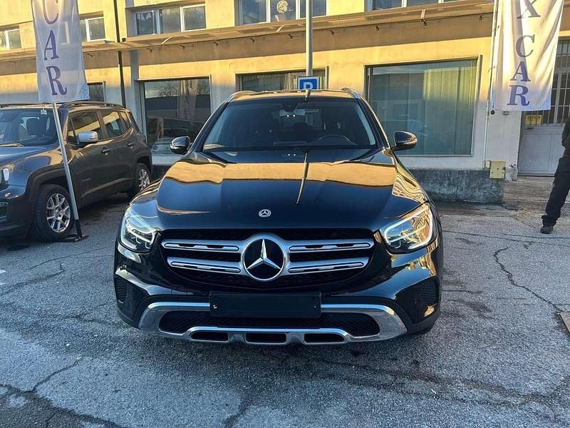 Usata Mercedes GLC300e Business 258 CV (189 kW) 2020 Nero SUV