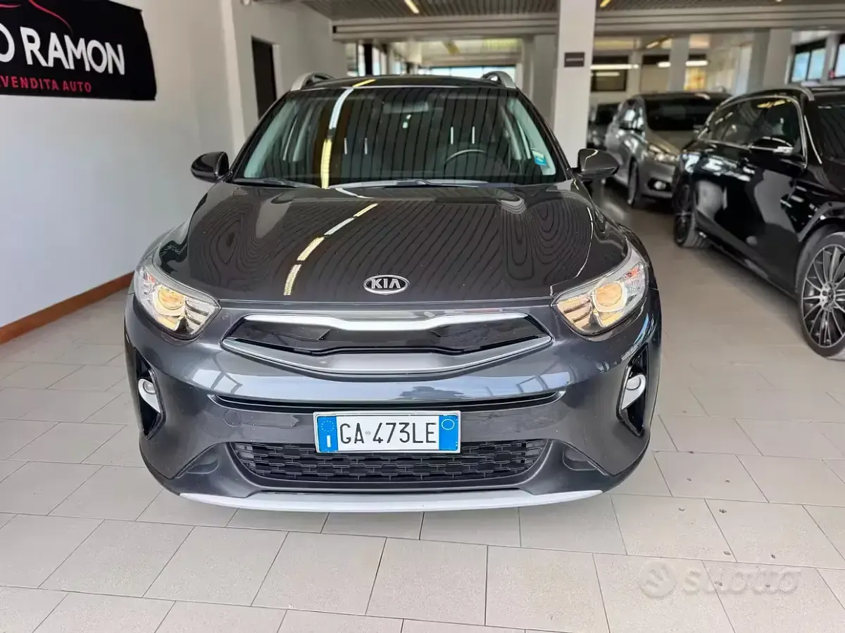 Usata Kia Stonic Style 97 CV (71 kW) 2020 Marrone SUV