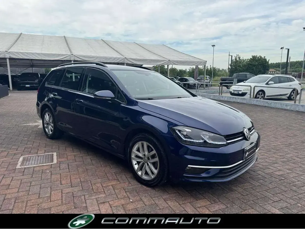 Usata VW Golf VII Executive 116 CV (85 kW) 2018 Blu Station wagon