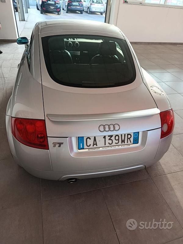 Usata Audi TT 179 CV (131 kW) 2000 Grigio Coupé