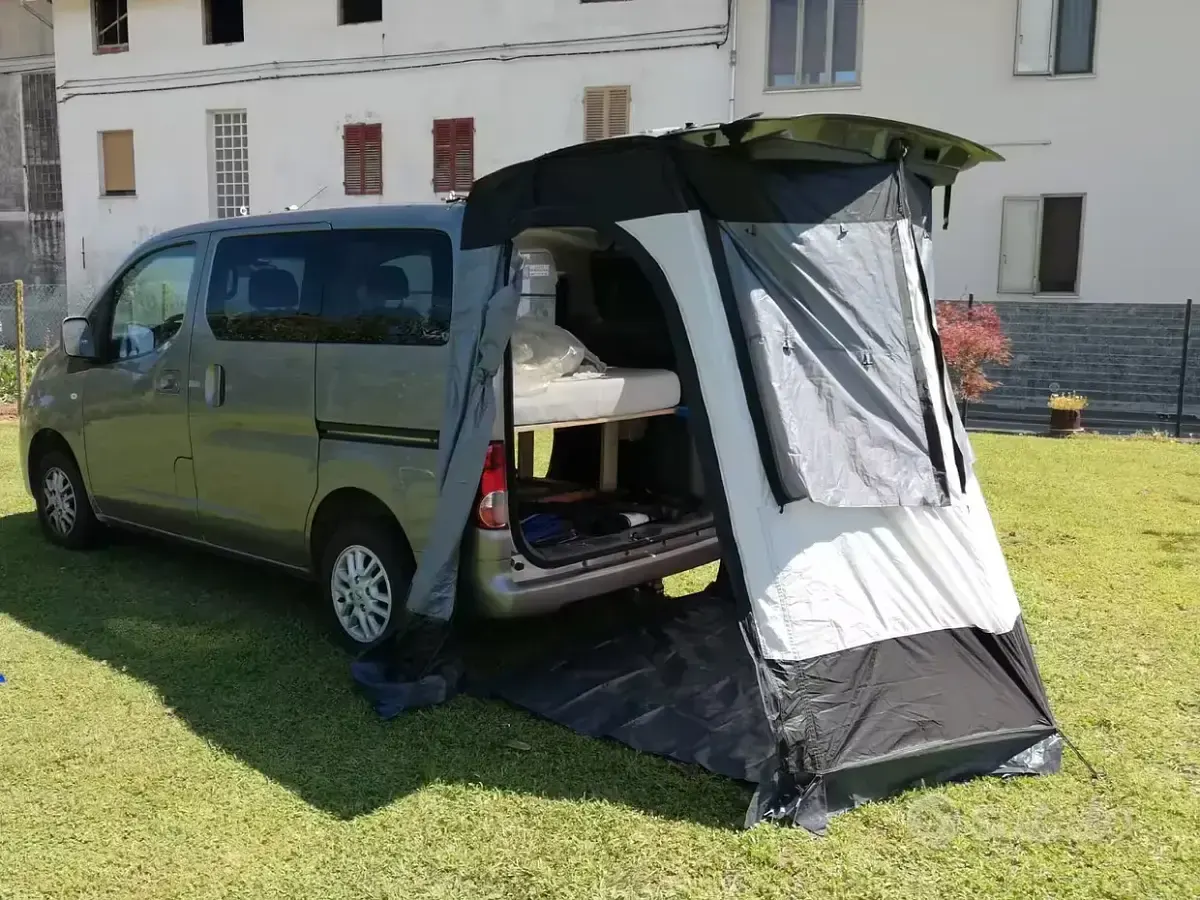 Usata Nissan Evalia 110 CV (80 kW) 2012 Grigio Monovolume