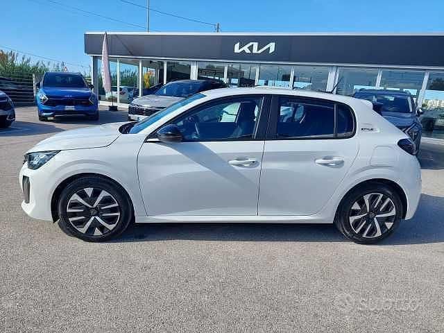 Usata Peugeot 208 Style 101 CV (74 kW) 2025 Bianco Utilitaria