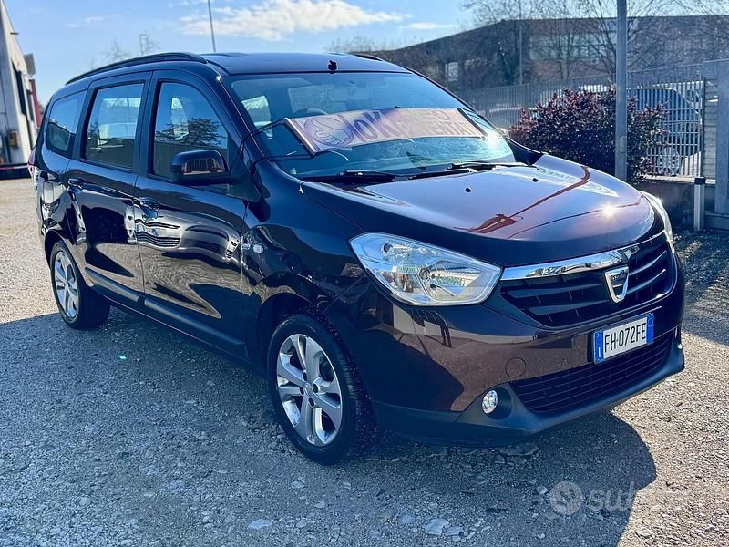 Usata Dacia Lodgy Lauréate 90 CV (66 kW) 2017 Marrone Monovolume