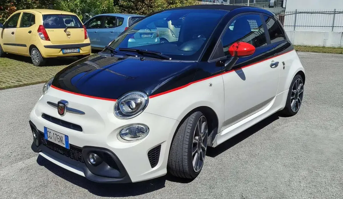 Usata Abarth 595C 165 CV (121 kW) 2021 Bianco Cabrio