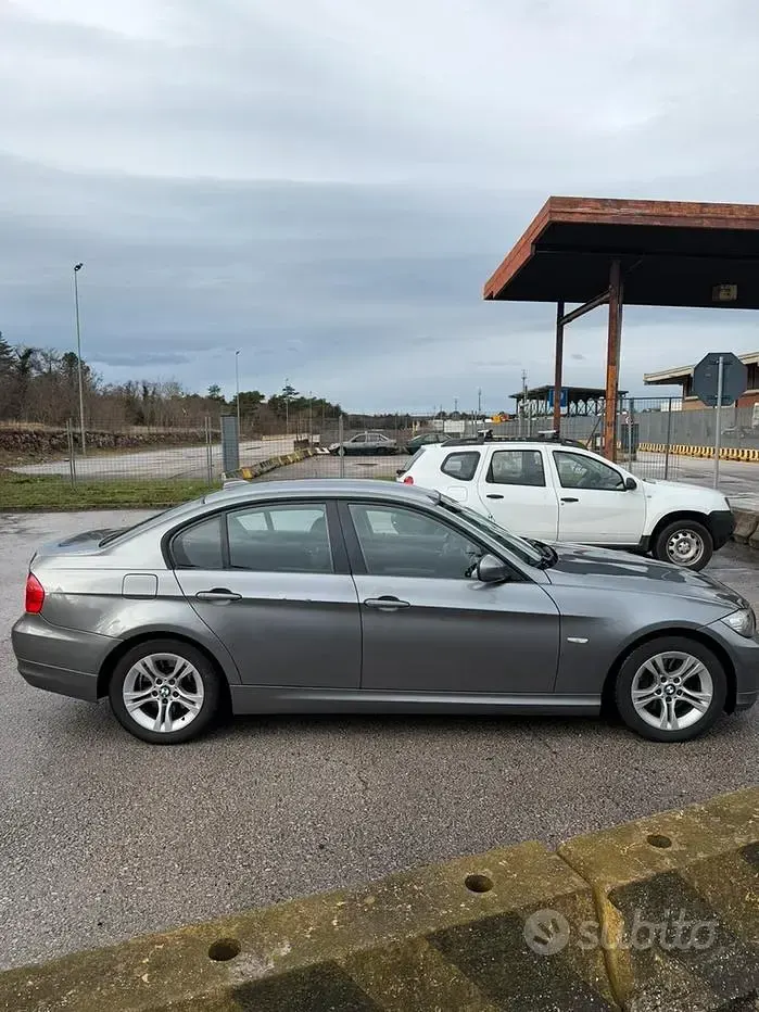 Usata BMW 320 177 CV (130 kW) 2009 Berlina