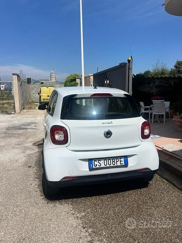 Usata Smart ForFour 71 CV (52 kW) 2020 Bianco Utilitaria