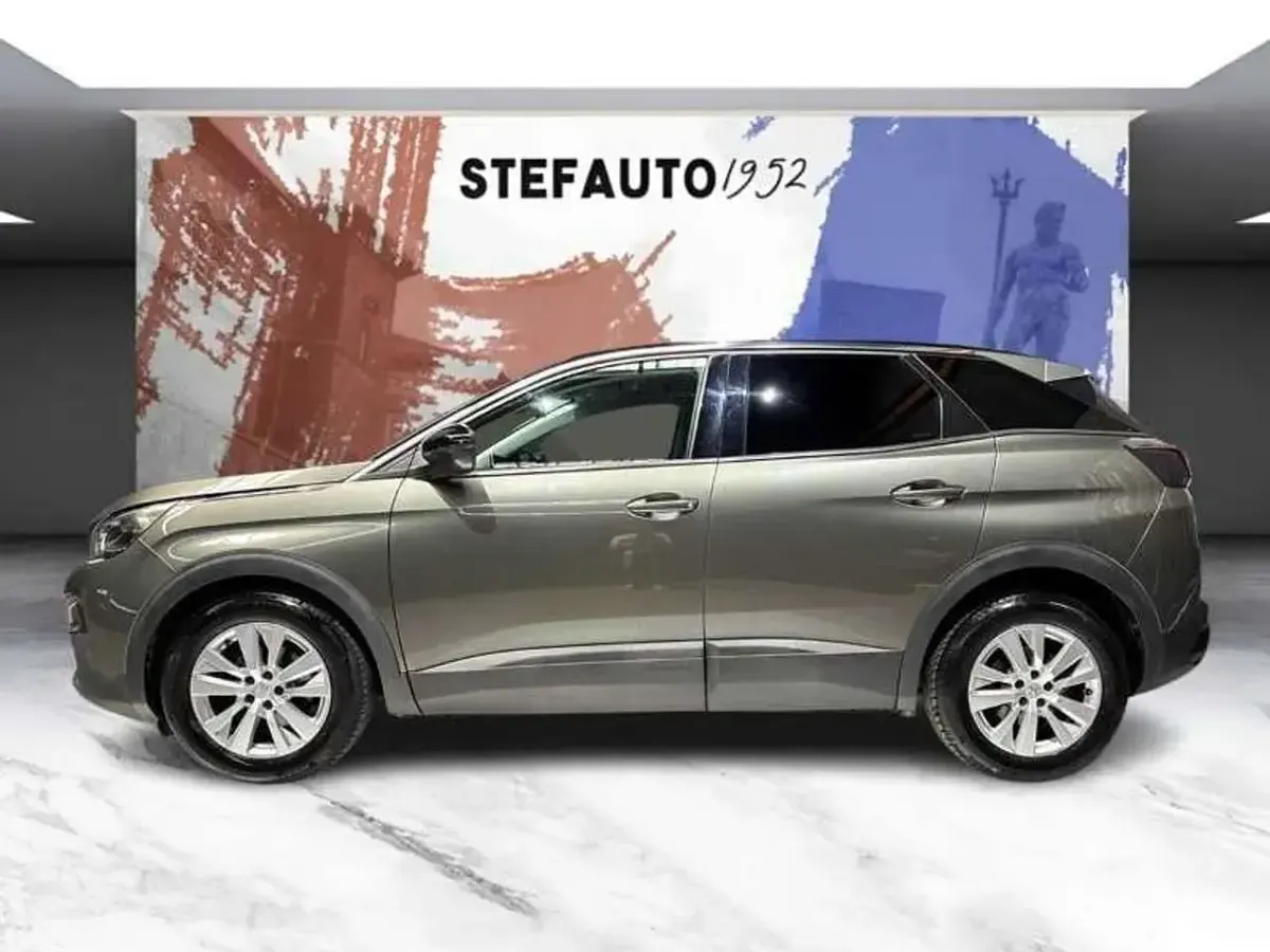 Usata Peugeot 3008 Active 131 CV (96 kW) 2019 Grigio SUV
