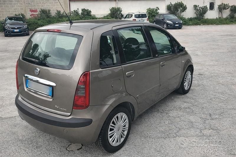 Usata Lancia Musa 2005 Marrone Monovolume