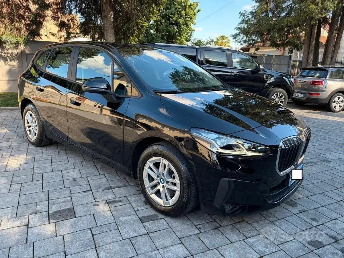 Usata BMW 218 Comfort Edition 150 CV (110 kW) 2022 Nero Station wagon
