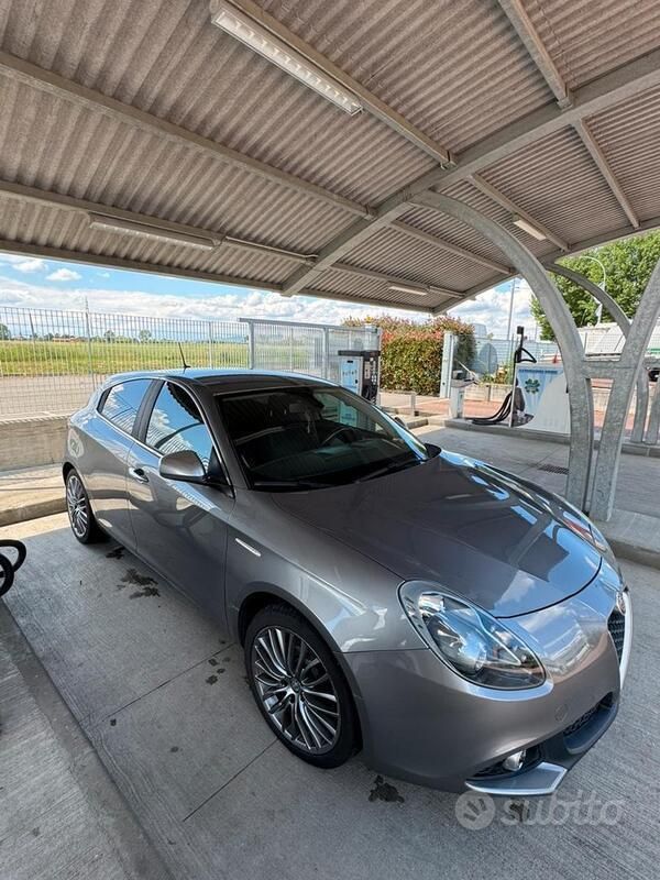 Usata Alfa Romeo Giulietta 150 CV (110 kW) 2016 Grigio Utilitaria
