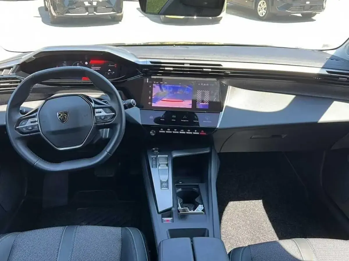 Usata Peugeot 308 Allure 131 CV (96 kW) 2022 Verde Berlina