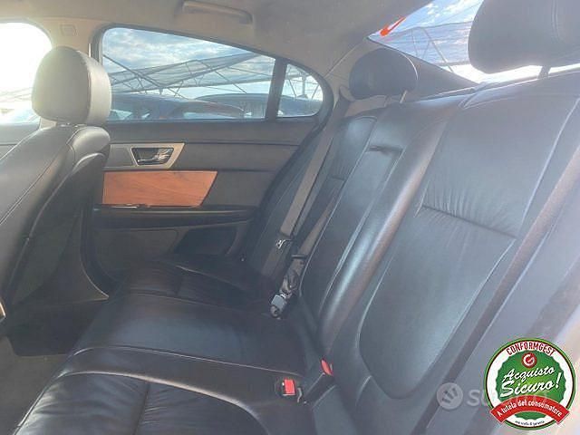 Usata Jaguar XF Premium Luxury 207 CV (152 kW) 2008 Grigio Berlina